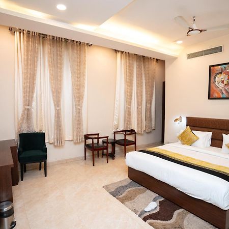 Hotel Radiance Courtyard พาราณสี ภายนอก รูปภาพ